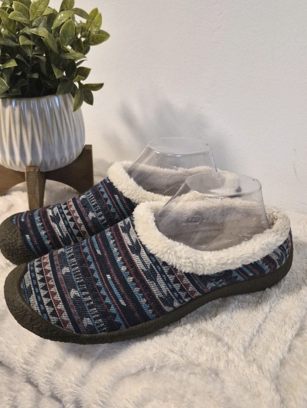 KEEN Howser II Mules Women's Size 10 Aztec Print Sherpa Lined Slipper Shoes